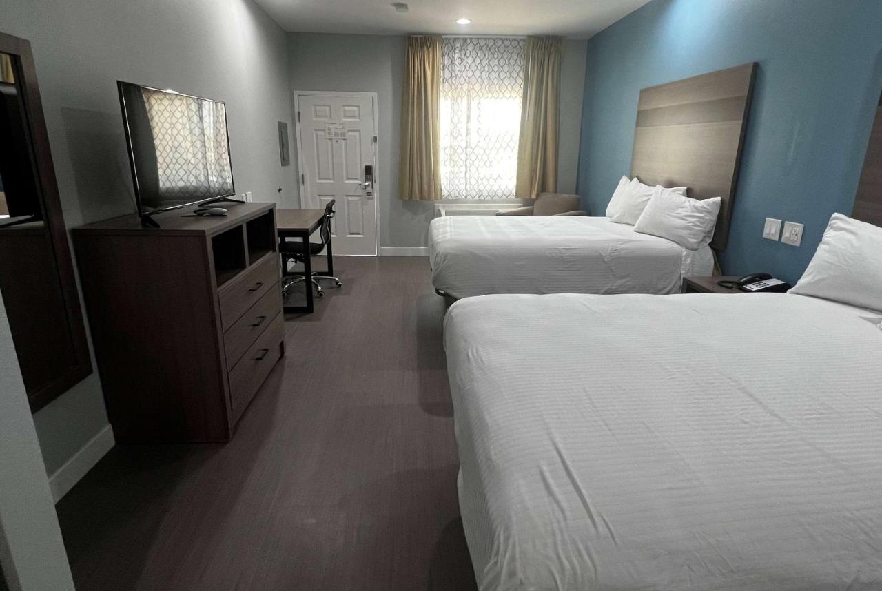 Baymont By Wyndham Freeport Texas Hotel Exterior foto